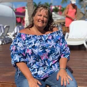 Meet your Posher, Melissa